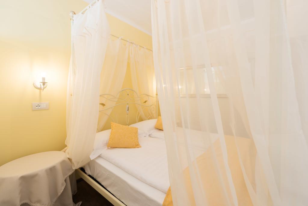 Locanda Fassa Brenzone sul Garda Δωμάτιο φωτογραφία